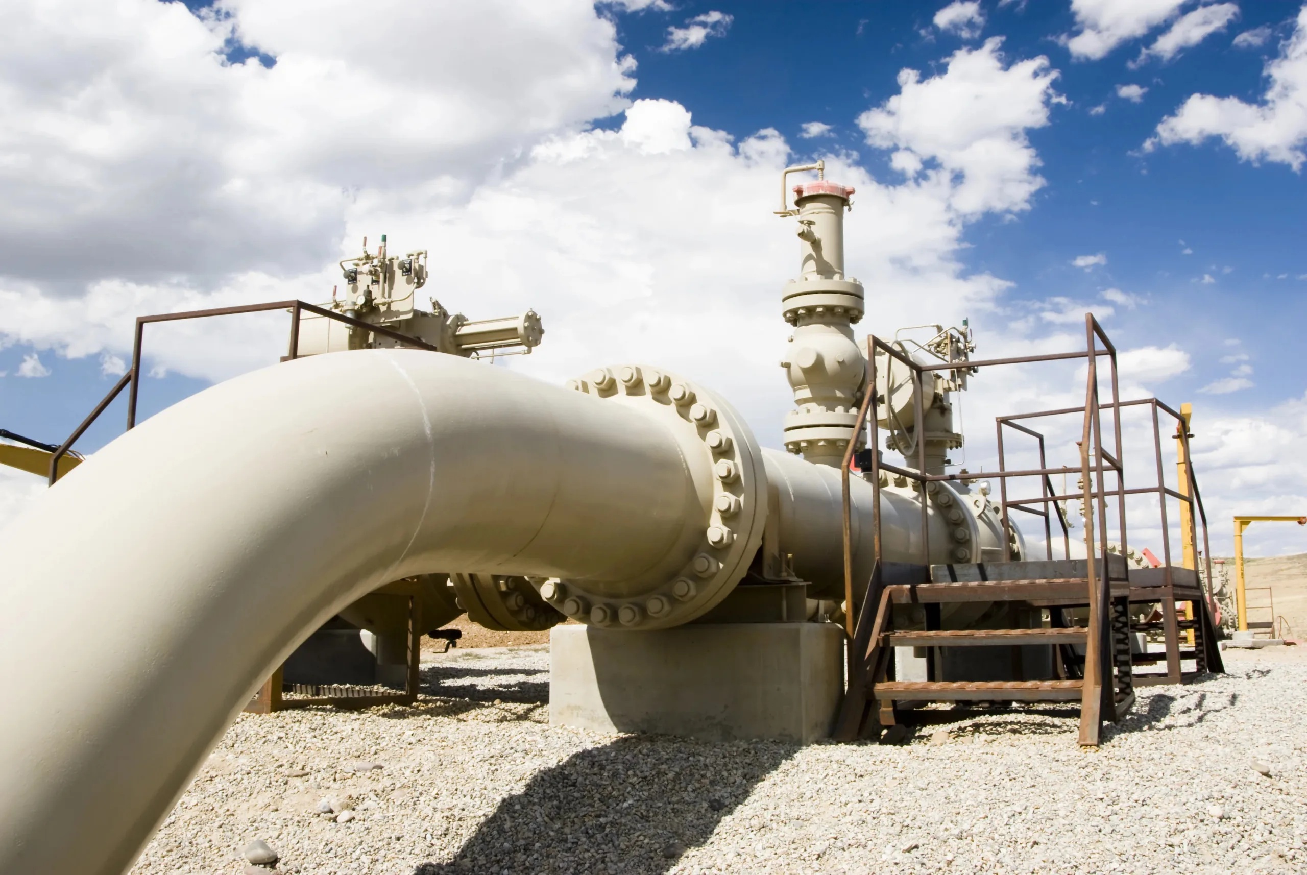 Gulf pipeline bolting project with Tritorc hydraulic tensioners