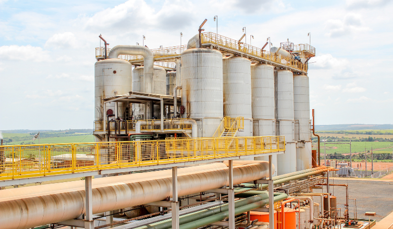 Sugar production facilities with boilers, evaporators, and specialized tube maintenance equipment